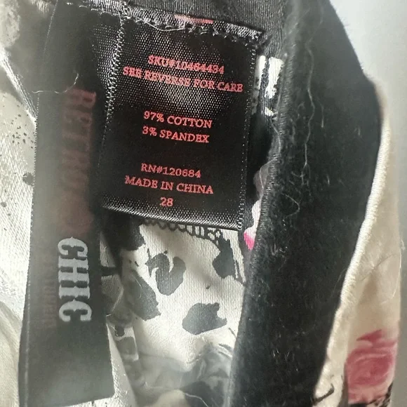 Torrid Retro Chic Floral Skull Print Dress with Black Straps Plus 28 - Picture 5 of 7